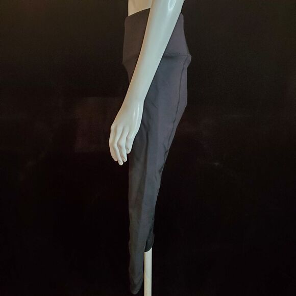 Lululemon Black Capris (6) - Picture 3 of 5